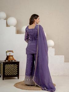Conjunto de Ropa Étnica con Accesorios: Top de Seda Crujiente Regional de 3mm con Bordado de Lentejuelas y Palazzo Elegante con Dupatta (NW 3103) - Product Image 6
