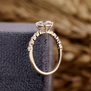 Bague d'anniversaire de mariage en or massif 18 carats pour femme, coussin en diamant cultivé en laboratoire, cadeau parfait pour femme - Product Image 4