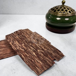 Bois d'Oud Biologique Artisanal du Vietnam - Chunk-Ha Tinh - Origine Vietnam - Parfum Aromatique Sucré - Product Image 2