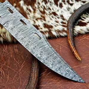 Lame de couteau Bowie en acier de Damas de 12,5 po – Lame forgée à la main, pleine longueur, style médiéval, forgée par un forgeron, pièce brute - Product Image 5
