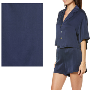 Ensemble de pyjama en satin pour femme, 2 pièces, vêtements de nuit en soie, manches longues, vêtements de détente, pyjama boutonné, haut court, short, ensemble en soie - Product Image 5