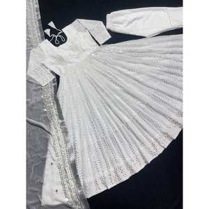 Magnifiques robes de soirée blanches Maruti Fashion pour les fêtes, robe élégante avec un dupatta fantaisie, taille L - Product Image 4