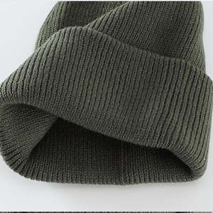 Gorro de Invierno Unisex Verde Oliva, Gorro de Punto Grueso con Puño, Térmico, de Poliéster/Algodón, para Uso en Exteriores y Playa, para Clima Frío - Product Image 5