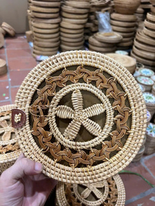 Plateau décoratif en rotin fait main, motif floral rond, style bohème, fibre végétale, pièce d'accentuation artistique pour la maison - Product Image 2