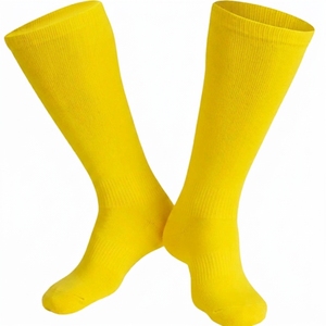 Calcetines de Ciclismo de Compresión Negros Sólidos Personalizados al por Mayor, Ajuste Atlético, Transpirables, de Poliéster/Nylon de Calidad, Fabricante OEM - Product Image 3