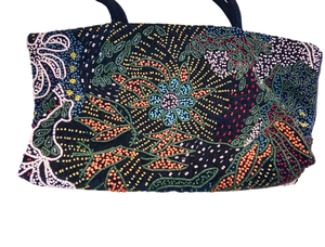Sac à bandoulière pour femme en coton perlé fait main, le plus vendu, idéal pour les soirées, les mariages et les collections cadeaux, disponible à la vente - Product Image 5
