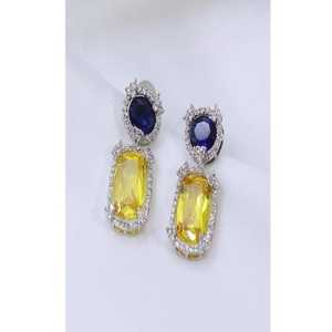 Aretes Largos de Moda con Circonitas Plateadas en Plata de Ley de Alta Calidad, Ideales para Fiestas y Eventos Nocturnos, Colección de Moda - Product Image 2