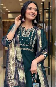 Suministro al por mayor: Conjunto de Kurta de Rayón con Bordado y Encaje para Mujer, Dupatta con Trabajo de Encaje, Ropa Étnica Premium para Minoristas, Gran Margen de Ganancia, Todos los Tamaños - Product Image 2