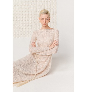 Vestido de Noche Ecológico para Mujer ASTORIA LACE GOWN, Manga Larga, Corte Entallado, ODM, Vestidos de Marca Privada, Elegantes para Mujer - Product Image 3