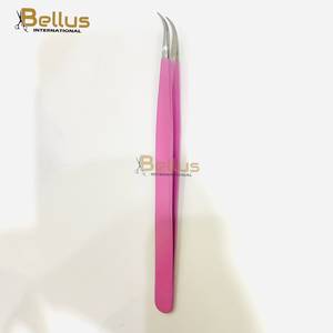 Pinzas Profesionales para Pestañas Bellus International de Acero Inoxidable con Punta Plateada Lisa y Agarre de Diamante Antiestático - Product Image 4