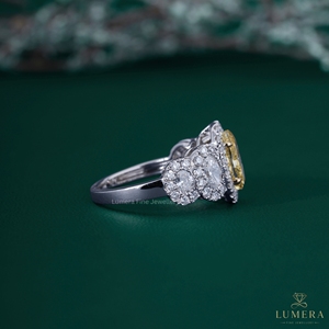Bague halo de luxe en or blanc 9K 10K 14K 18K avec diamant jaune ovale taillé |   Bague de fiançailles certifiée IGI avec côté ovale - Product Image 5