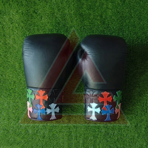 Nuevos Guantes de Boxeo Profesionales Winning Pro Fight, Color Negro, Guantes de Boxeo Personalizados con Diseño Chrome Heart, Hechos con Cuero Genuino - Product Image 3