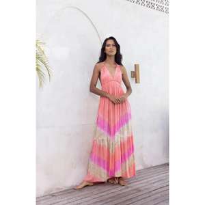 ชุดเดรสยาวแบบผูกคอ ทำมือ ระบายอากาศได้ดี สีสันเขตร้อน ผ้าฝ้าย 100% ให้ความสง่างามอย่างเป็นธรรมชาติ - Product Image 2