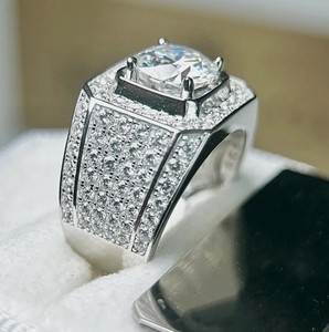 Anillo de Moissanita de Corte Redondo, Plata de Ley 925, Chapado en Oro Blanco, Anillo de Compromiso, Anillo Minimalista, Joyería Fina Elegante y Delicada - Product Image 2