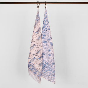 Foulard carré durable en coton, bandana imprimé à la main pour l'été, accessoires unisexes multicolores écologiques - Product Image 2