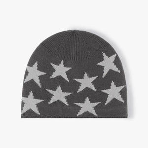Gorro de Punto de Doble Cara con Estampado de Estrellas Pequeñas en Toda la Superficie, Casual y Versátil para Adultos - Product Image 5
