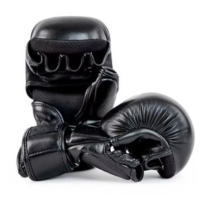 ถุงมือ MMA สำหรับศิลปะการต่อสู้ ให้การรองรับข้อมือที่ยืดหยุ่น ผลิตจากหนังและ PVC ที่ทนทาน ป้องกันการลื่น เหมาะสำหรับการฝึกซ้อมและการแข่งขัน - Product Image 1