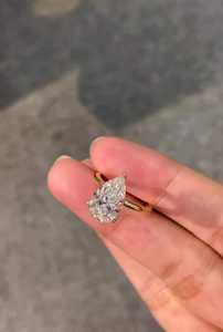 Anillo de lujo con diamante talla pera y halo oculto de 3.02 CT, cultivado en laboratorio, oro amarillo de 14K, joyería de boda y compromiso para damas de honor - Product Image 6