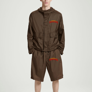 Ensemble court coupe-vent homme OEM à prix abordable, qualité supérieure, logo/couleurs personnalisables, tendance du moment, vente chaude - Product Image 1