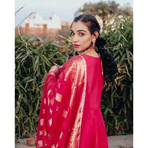 Conjunto de Traje Rojo Satinado Talla XS Devki - Product Image 1