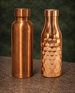 Ensemble de Bouteilles d'Eau en Cuivre Pur Double Finition Personnalisées de Luxe Premium Sans BPA - Design Martelé Artisanal Lisse, Flacon Ayurvédique pour la Maison - Product Image 2