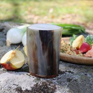 Tasse à boire en corne de luxe moderne, design marbré noir et blanc, artisanale, en matériau organique écologique, récipient décoratif - Product Image 5