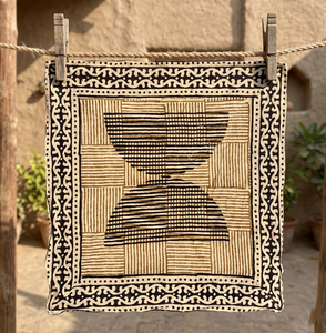 Pañuelo Bandana Cuadrado de Algodón Suave con Estampado Floral Hecho a Mano al por Mayor para Hombres y Mujeres, Transpirable y Duradero para Exteriores - Product Image 1