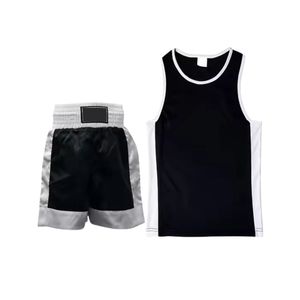 Ensemble uniforme de boxe pour hommes : Maillot d'entraînement personnalisé et short de combat légers, respirants et à séchage rapide pour la compétition - Product Image 6