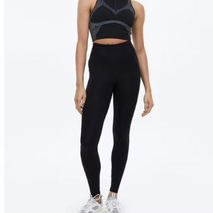 Conjunto de Yoga para Mujer al por Mayor de Alta Calidad, Ajustado, Transpirable, con Sujetador Deportivo y Leggings de Cintura Alta con Logotipo Frontal, Ropa Deportiva de Verano - Product Image 6