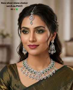 Parure de bijoux de mariée plaqué argent avec perles, comprenant collier ras-du-cou, boucles d'oreilles et Maang Tikka, ethnique, fait main, haute qualité, dernière collection pour mariage et fête - Product Image 1