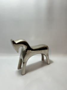 Sculpture de dinosaure Triceratops en résine dorée de luxe, figurine moderne d'animal, décoration d'intérieur, objet de collection pour table, cadeau de bureau - Product Image 3