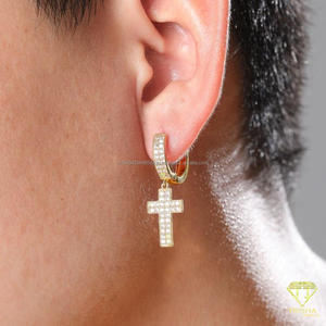 Pendientes de aro con colgante de cruz de diamante cultivado en laboratorio de plata de ley 925 premium para marcas de joyería boutique. - Product Image 4