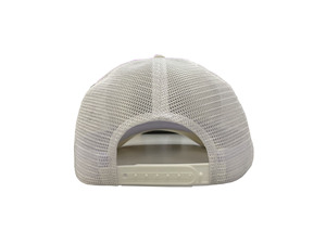 Casquettes en gros avec broderie de logo, casquettes en maille, casquettes trucker en mousse avec patch personnalisé motif skyline urbain, casquettes snapback 5 panneaux, casquettes d'été ajustables - Product Image 5