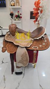 Silla de montar de cuero genuino hecha a mano, duradera, estilo vaquero, para espectáculos ecuestres y carreras de barriles, portátil, con asiento acolchado cómodo. - Product Image 2