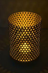 Bougeoirs en métal carrés et ronds 2026, nouveauté 2026, bougeoirs à thé, bougeoirs votifs pour la décoration de la maison, exportés d'Inde - Product Image 5