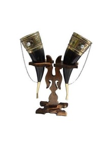 Taza de cuerno de buey vikinga tallada a mano de primera calidad |   Vaso para Beber de Cuerno Genuino de Grado Alimenticio con Soporte |   Logotipo Personalizado en Cuerno Natural - Product Image 6