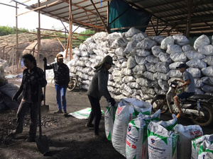 ถ่านไม้เนื้อแข็งสีดำจากเวียดนาม ราคาส่งถูกที่สุด - ถ่านกาแฟ ลิ้นจี่ คายา มะม่วงหิมพานต์ ลำไย ยูคาลิปตัส - Product Image 6