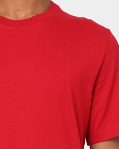 T-shirts en coton rouge respirants pour hommes, coupe classique, manches courtes, style décontracté, fabriqués au Pakistan, vente en gros et personnalisation - Product Image 5