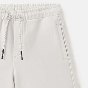 Conception de logo personnalisé, prix de gros pour les acheteurs, shorts pour garçons avec matériaux de haute qualité et coupe tendance, service OEM pour les acheteurs. - Product Image 4