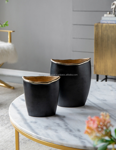 แจกันดอกไม้อลูมิเนียมเคลือบผงสีดำสุดหรูถังดอกไม้โลหะขอบทองด้านบนสำหรับติดผนังพื้น - Product Image 6