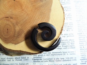 Pendientes de Madera con Textura Suave, Pendientes de Madera con Superficie Fina, Pendientes de Madera con Acabado Sólido, Artículo de Uso General para Venta al por Mayor de Fábrica Personalizada - Product Image 4