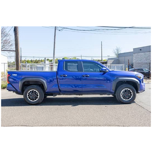 Toyota Tacoma TRD Off-Road Doble Cabina 4x4 2025 - Product Image 2