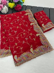 Impresionante Saree Karwachauth Especial Premium de Georgette con Blusa Bordada con Hilos Múltiples y Lentejuelas Karwachauth - Product Image 4
