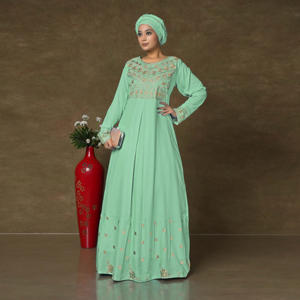 Kaftan en rayonne brodé avec corsage richement orné de broderies, silhouette fluide pleine longueur et finition en tissu doux pour tenue de fête - Product Image 3