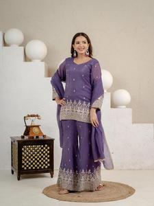 Conjunto de Ropa Étnica con Accesorios: Top de Seda Crujiente Regional de 3mm con Bordado de Lentejuelas y Palazzo Elegante con Dupatta (NW 3103) - Product Image 2