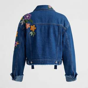 Vestes en jean matelassées pour femmes pour l'hiver Vestes de camionneur à motif floral brodé sur toute la surface Veste en jean pour hommes - Product Image 2