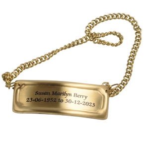 Plaque commémorative en métal doré antique pour urne funéraire, personnalisable avec ruban et chaîne pour cendres, avec collier d'identification gravable - Product Image 2