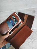 Porte-chéquier en cuir pleine fleur véritable avec logo personnalisé, blocage RFID, portefeuille long avec fermeture à clip pour les voyages