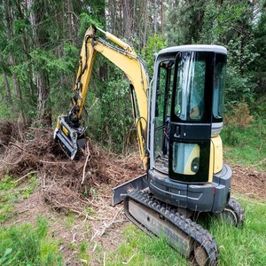 Miniexcavadora Inteligente John Deere con Solución de Trituración para Excavación Rápida y Eliminación Eficaz de Maleza - Product Image 5