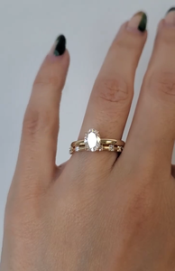 แหวนหมั้นเพชรทรงรีเพาะเลี้ยงในห้องปฏิบัติการ ชุบทอง 14K โรแมนติก ได้รับการรับรองจาก IGI ประดับเพชรรูปไข่ตรงกลาง เครื่องประดับสำหรับงานแต่งงาน - Product Image 3